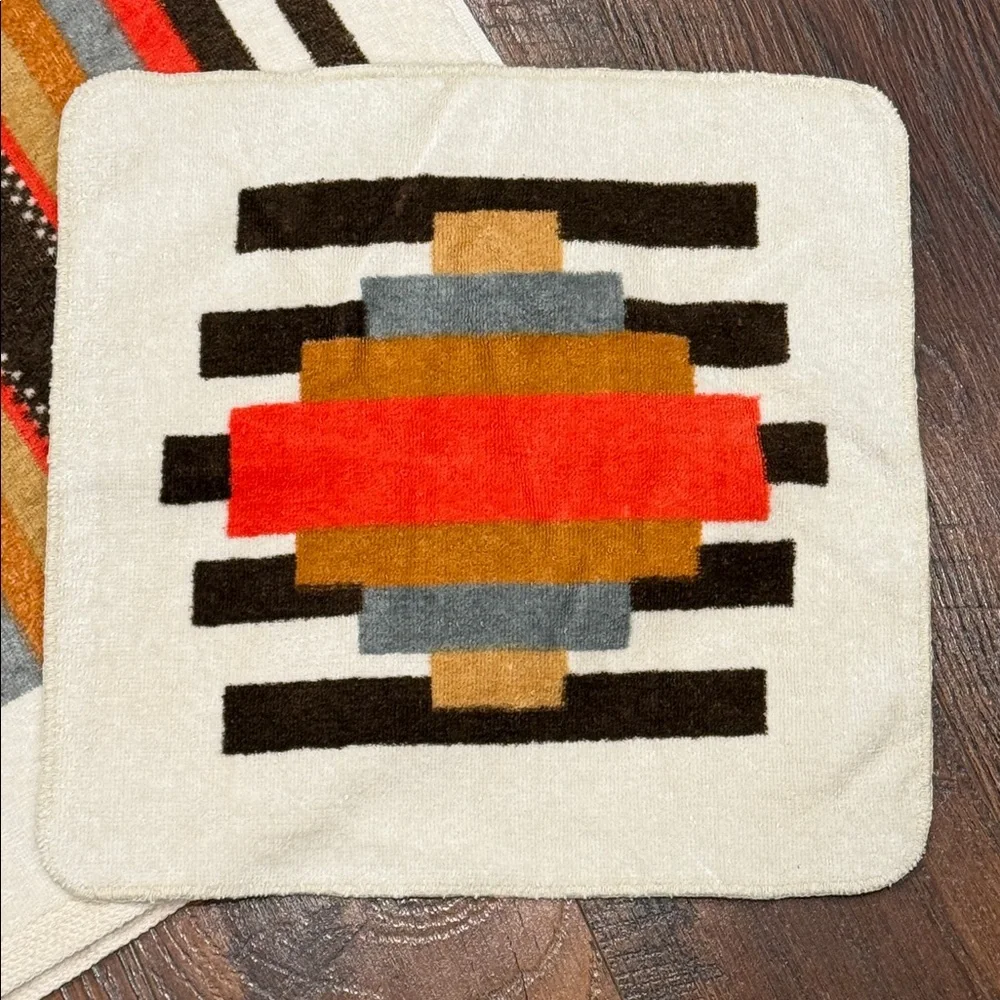 Vintage cream orange